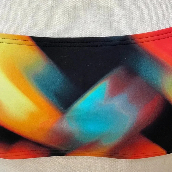 Calvin Klein Women's Standard Bra Top with Removable Soft Cups - Picture 7 of 14